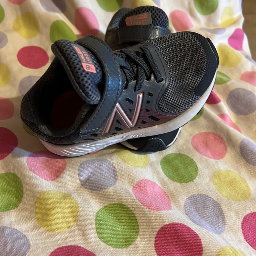 NB - Picture 2 of 4